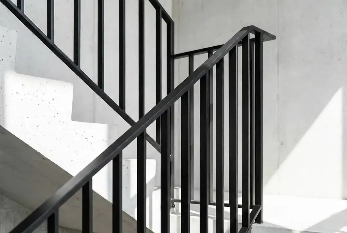 Barandilla de hierro negro moderna estilo industrial